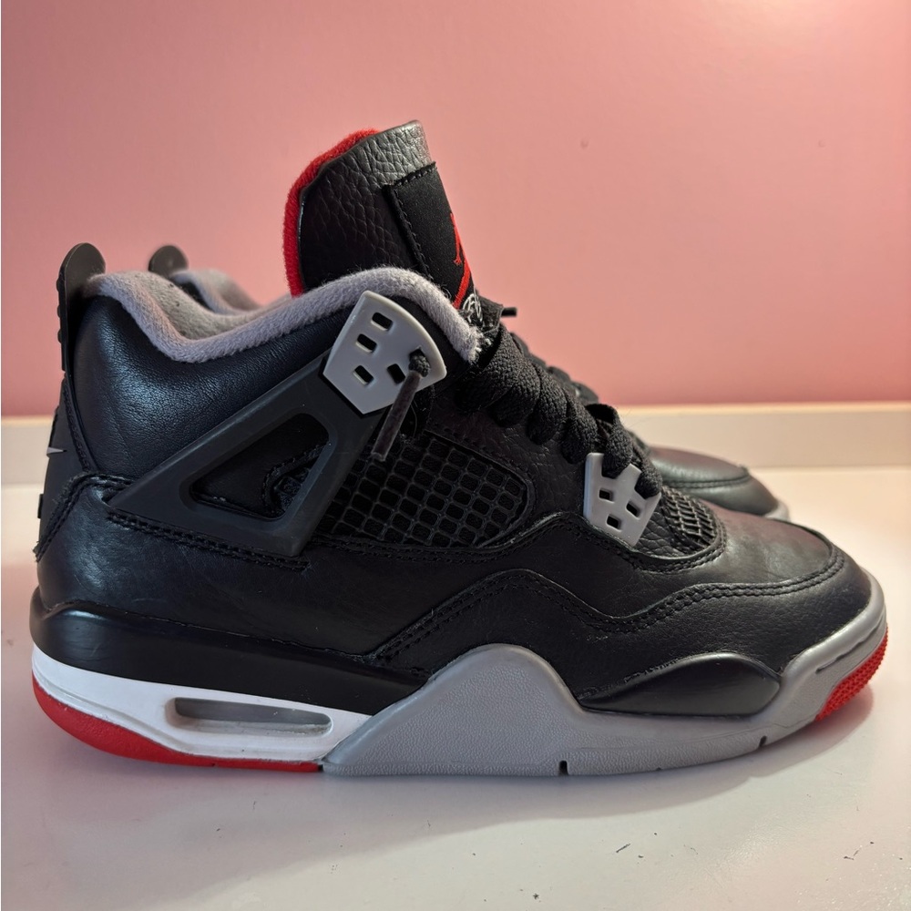 Jordan 4 ‘bred reimagined’ size 4 in big kids boys